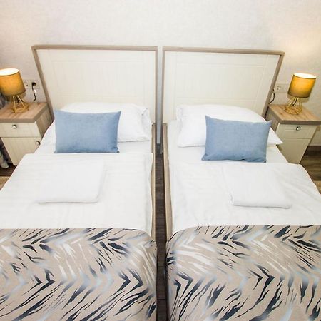 Jarja Panzio Hotell Hajdúszoboszló Exteriör bild