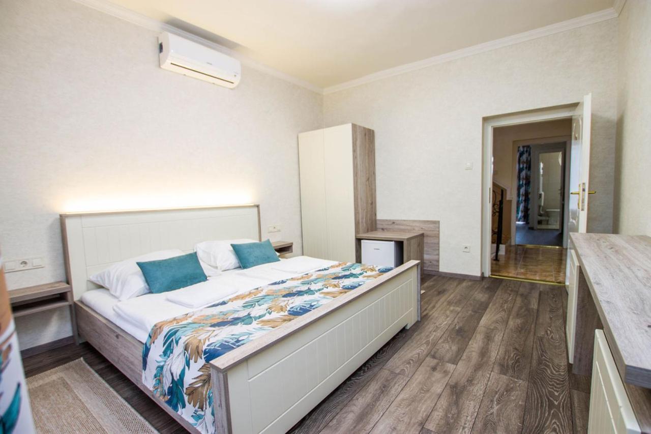 Jarja Panzio Hotell Hajdúszoboszló Exteriör bild