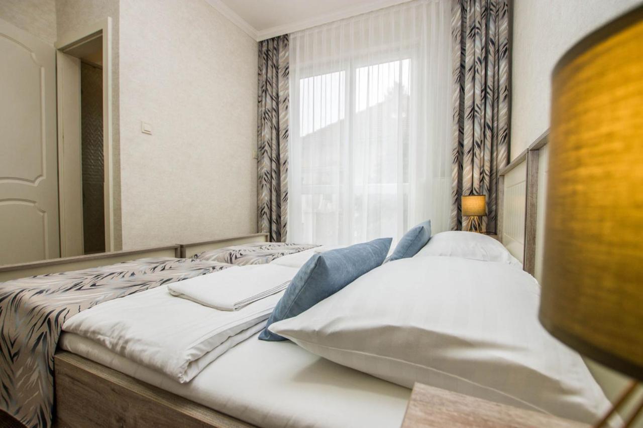Jarja Panzio Hotell Hajdúszoboszló Exteriör bild