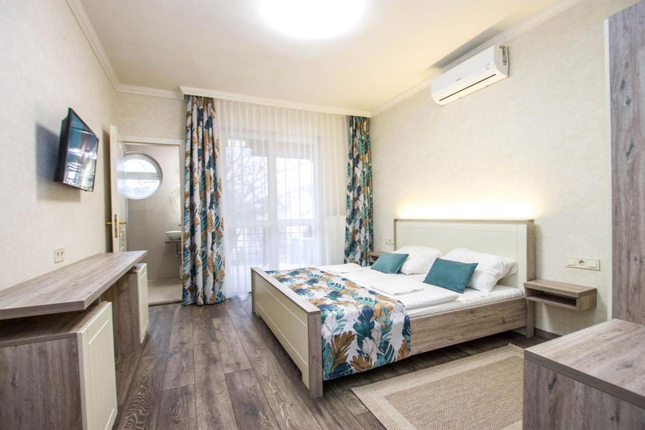 Jarja Panzio Hotell Hajdúszoboszló Exteriör bild