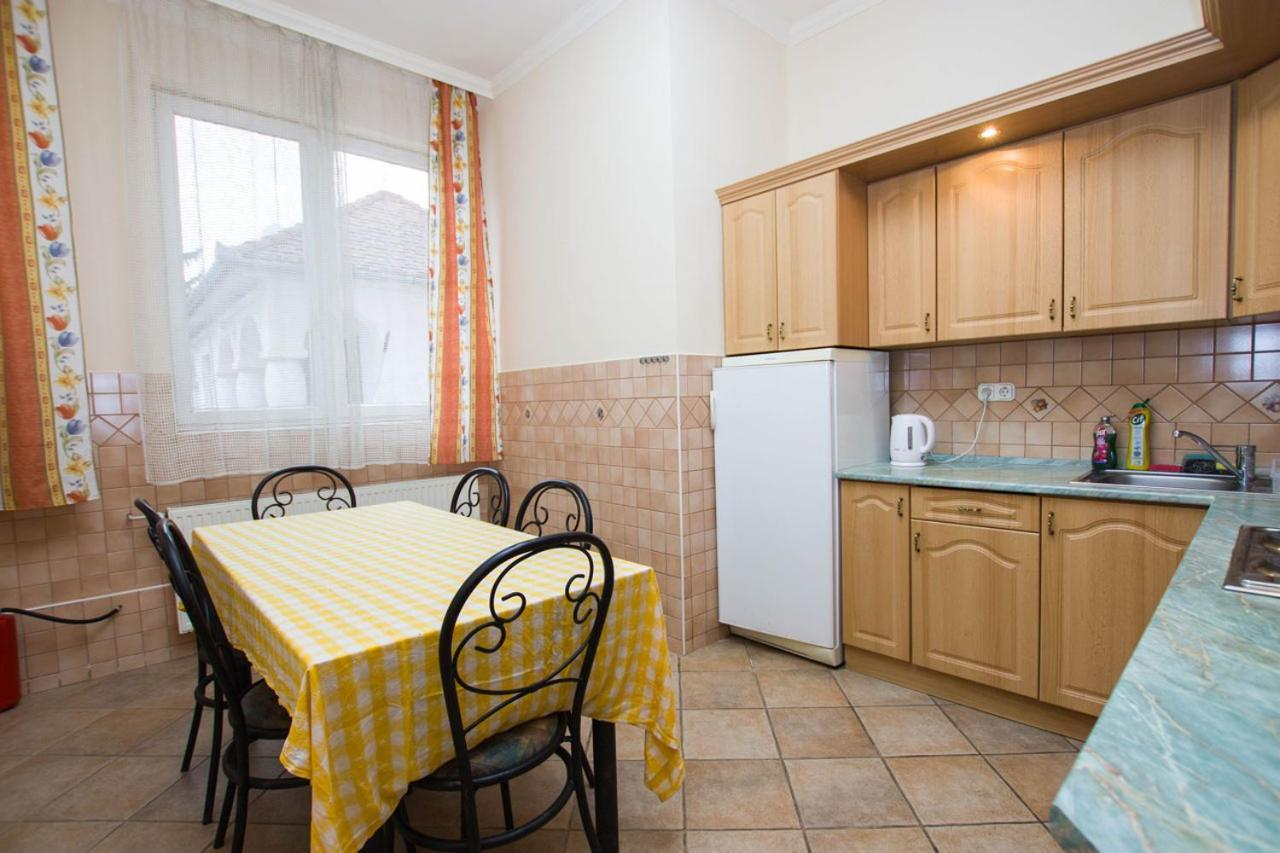 Jarja Panzio Hotell Hajdúszoboszló Exteriör bild