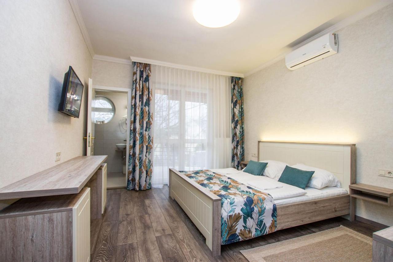 Jarja Panzio Hotell Hajdúszoboszló Exteriör bild