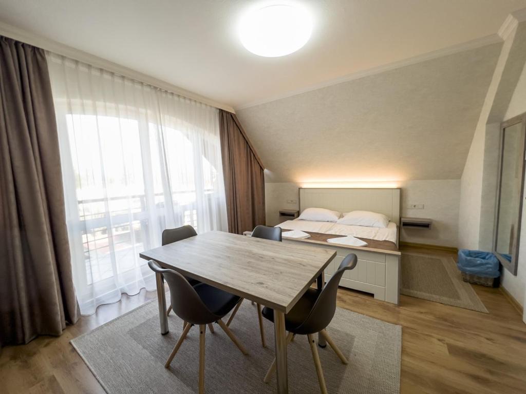 Jarja Panzio Hotell Hajdúszoboszló Exteriör bild